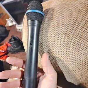 Wireless Handheld Mic 🎤 Fender Passport with receiver and Fender case